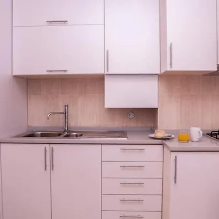 Gold Apartment *